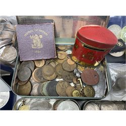 Great British and World coins, including George I 1723 farthing, Queen Victoria 1875 halfcrown, King George V one shilling, pre decimal coinage, commemorative crowns, United States of America 1921 Morgan dollar with soldered loop attached etc
