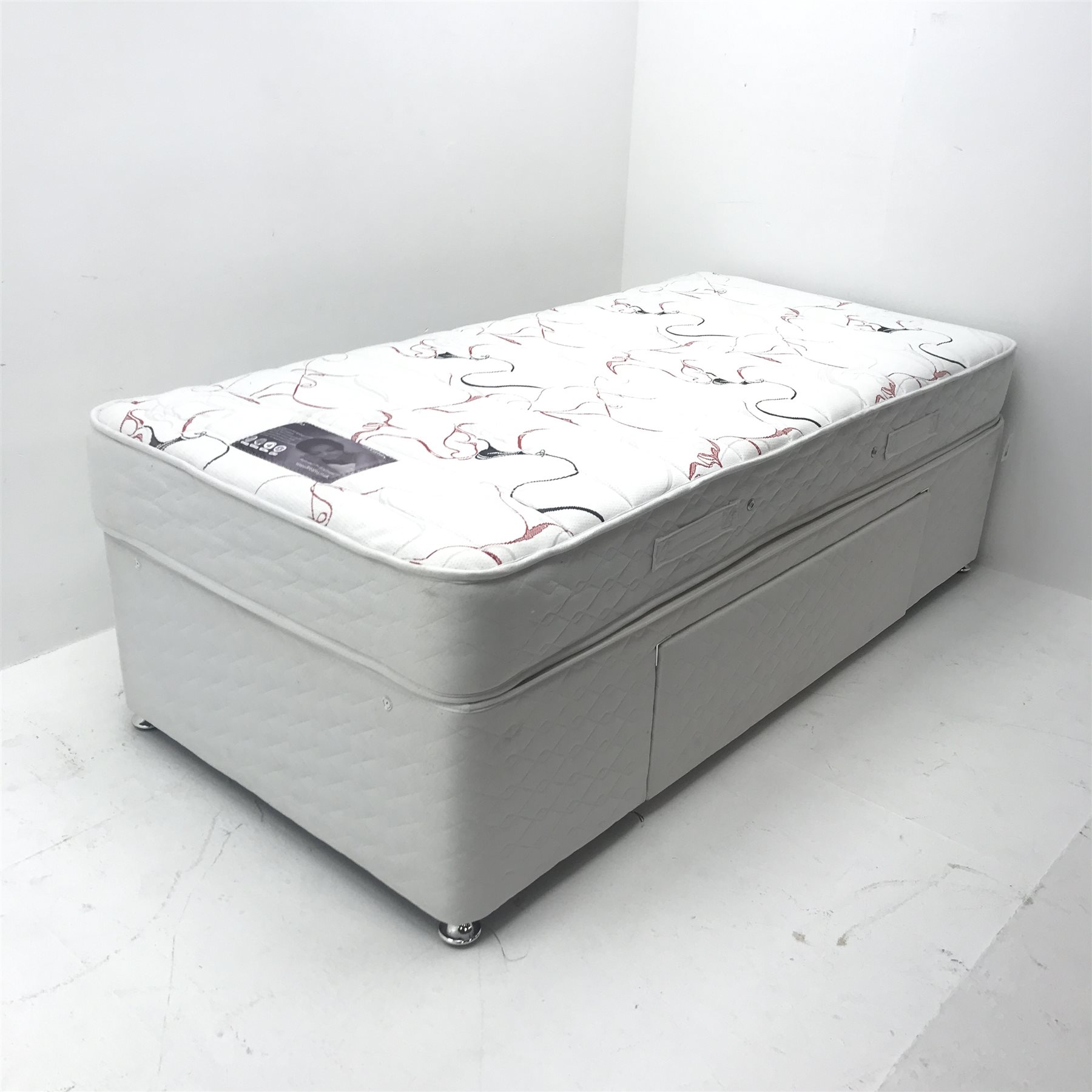Dreams Iris 3’ divan bed, single drawers, W93cm, H63cm, L192cm The Furnishings Sale