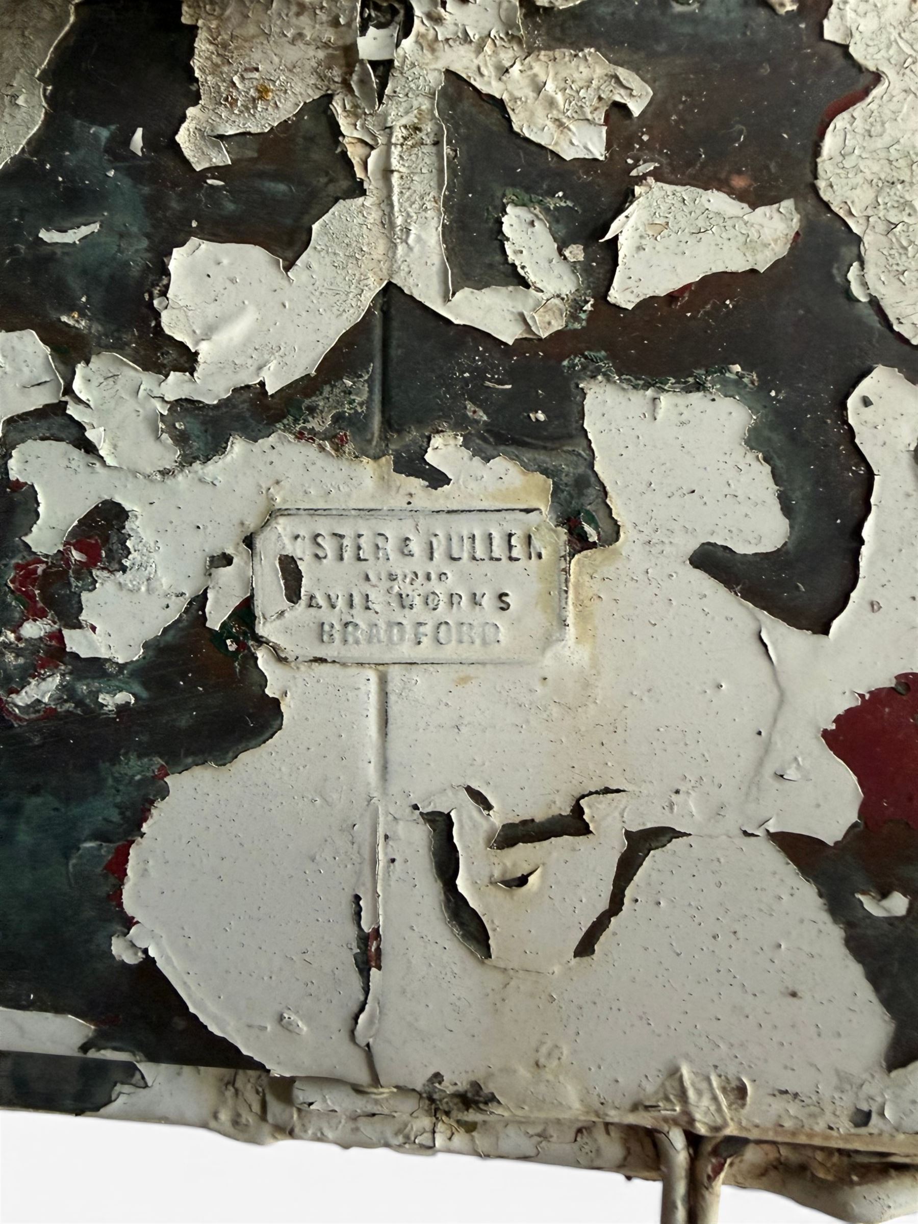 Foster & Pullen (Bradford est. 1896) - Good pair of late 19th century copper coach house or street lamps, painted in rustic white finish, with iron corner brackets, one with clear glass, the other with ring mottled glass, both converted to electricity, height with bracket 150cm