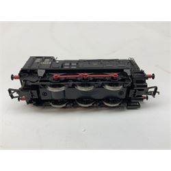 Bachmann Branch-Line '00' gauge - Class 08 Diesel Shunter locomotive no. D3336, Class 20 Diesel locomotive no. D8000, Class 04 Diesel Shunter locomotive no. 11217 and Class 08 Diesel Shunter locomotive no. 13029 (4)