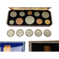 Four King George V 1915 and one 1916 silver halfcrown coins, Queen Elizabeth II cased 1953 ten coin set, 1977 silver proof crown and three Great British year sets dated 1977, 1978 and 1979