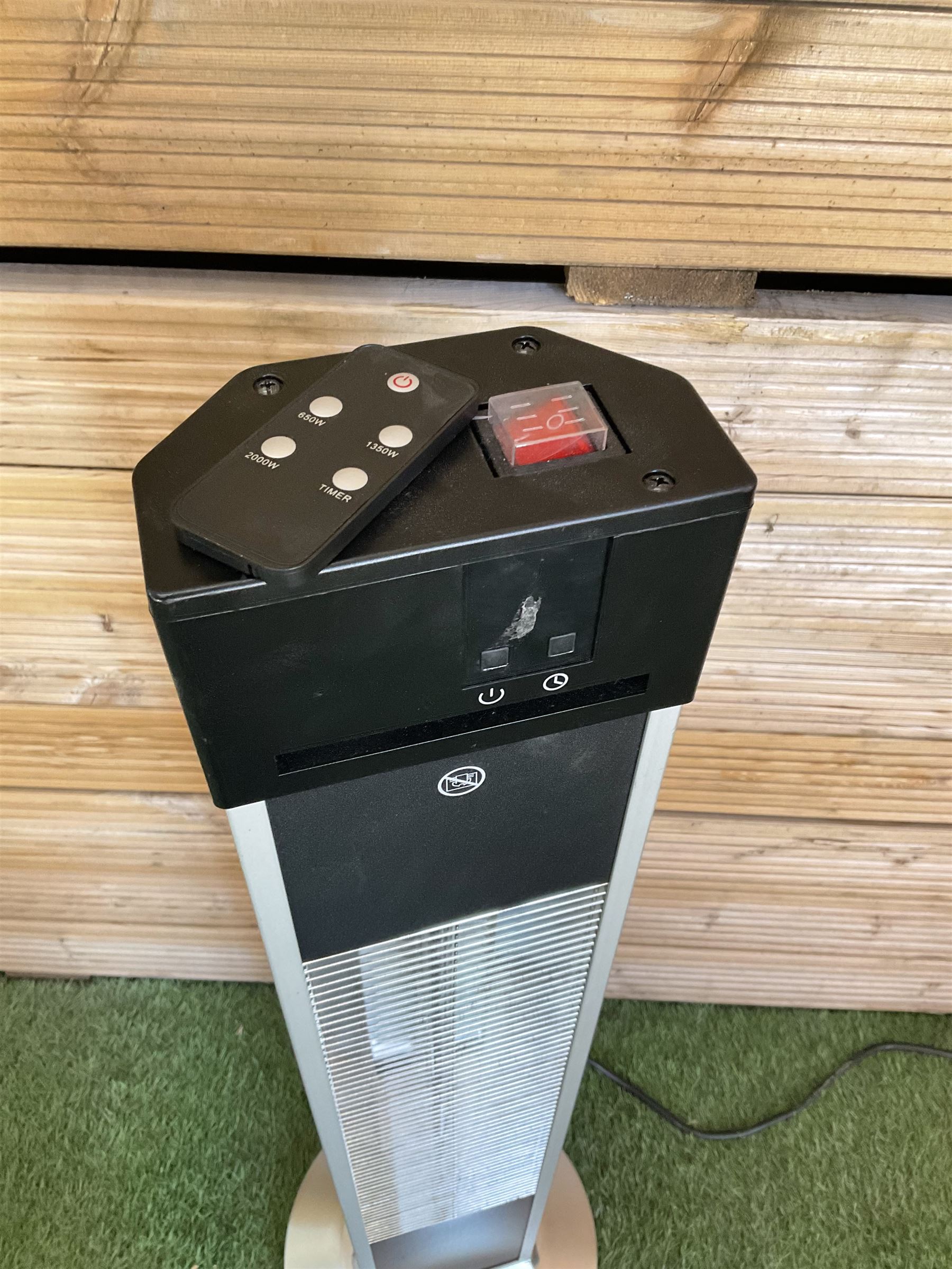 Electric halogen heater PD20R 2000W - THIS LOT IS TO BE COLLECTED BY APPOINTMENT FROM DUGGLEBY STORAGE, GREAT HILL, EASTFIELD, SCARBOROUGH, YO11 3TX