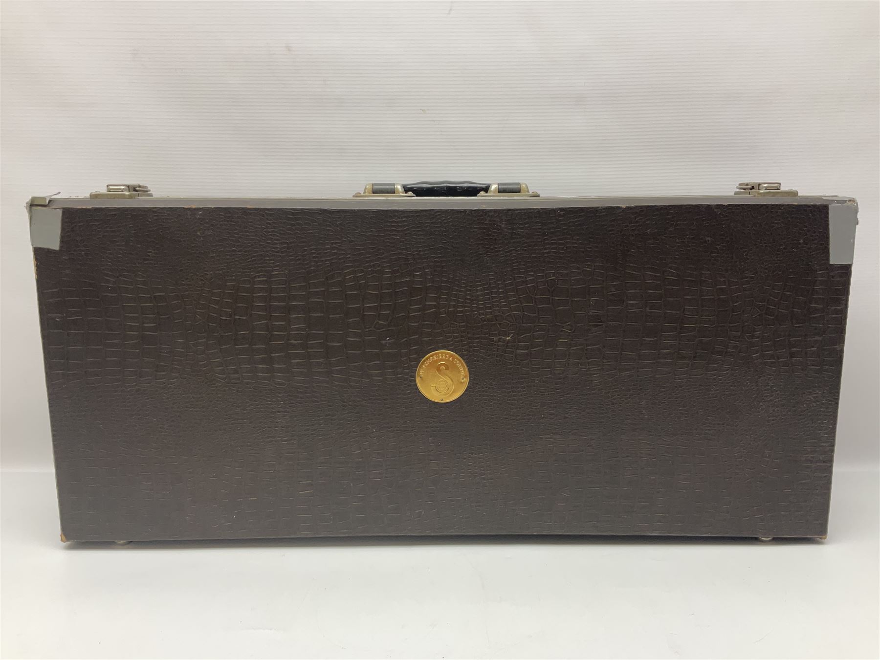 Schreiber & Sohne four-piece bassoon, serial no.9614; in fitted case with two crooks.