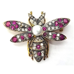  Insect brooch set with diamonds, rubies and a pearl, length 2.5cm  