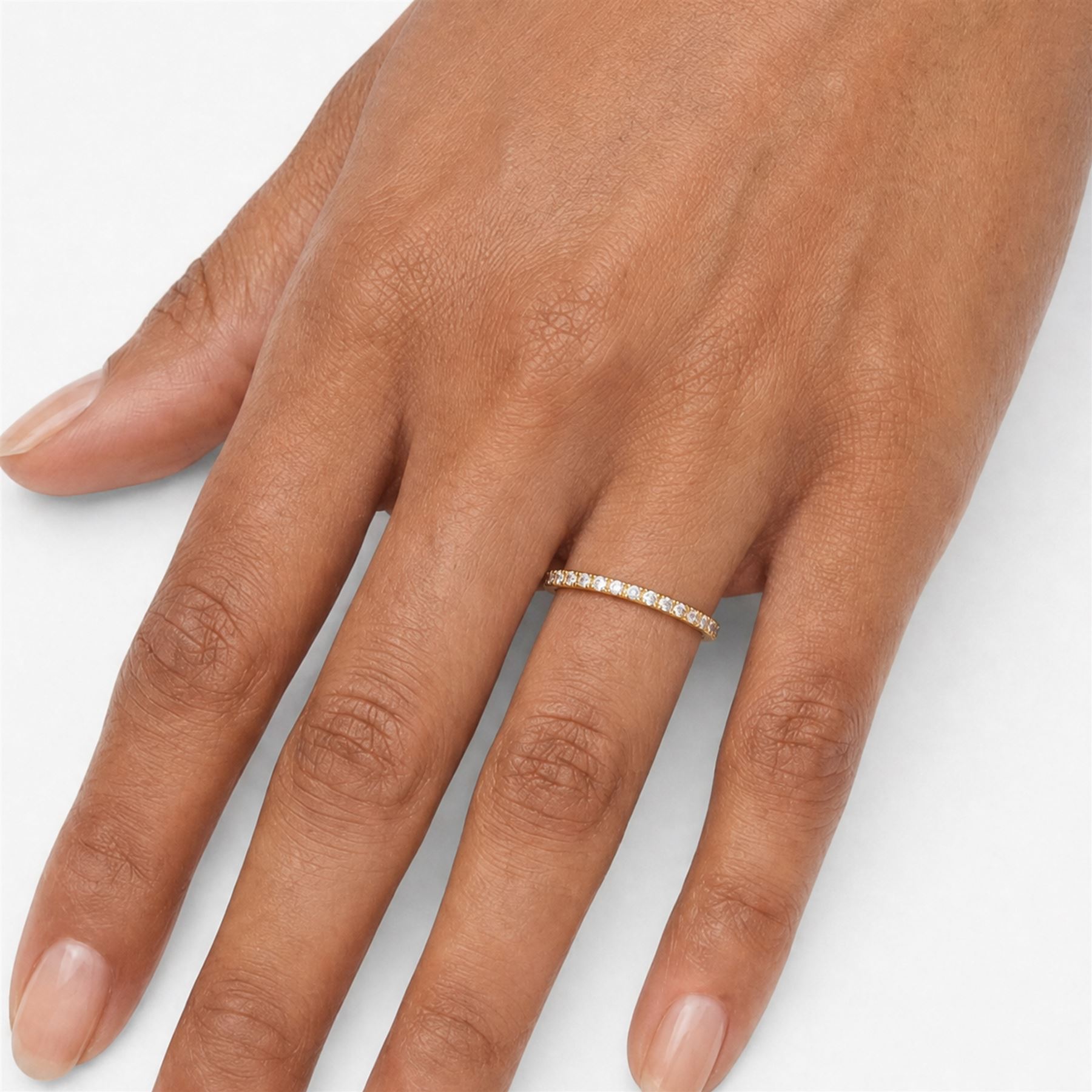 18ct gold diamond full eternity ring, set with thirty-one round brilliant cut diamonds, total weight approx 0.30 carat