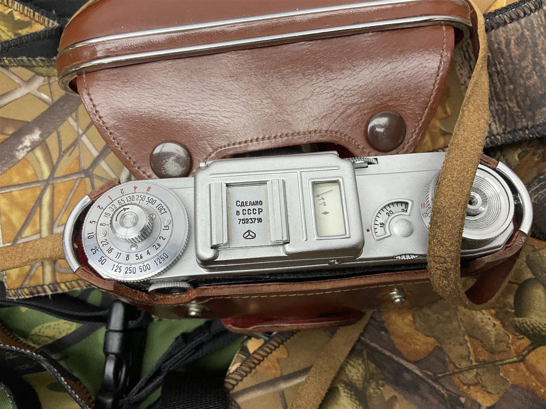 Rocwing photography studio lighting stands and shades, together with digital cameras and other camera equipment, in three boxes  