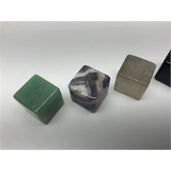 Fifteen cube mineral specimens, each cut and polished to highlight natural formations, including tiger eye, black obsidian, green aventurine, rose quartz, opalite, rhodonite etc, H2cm 