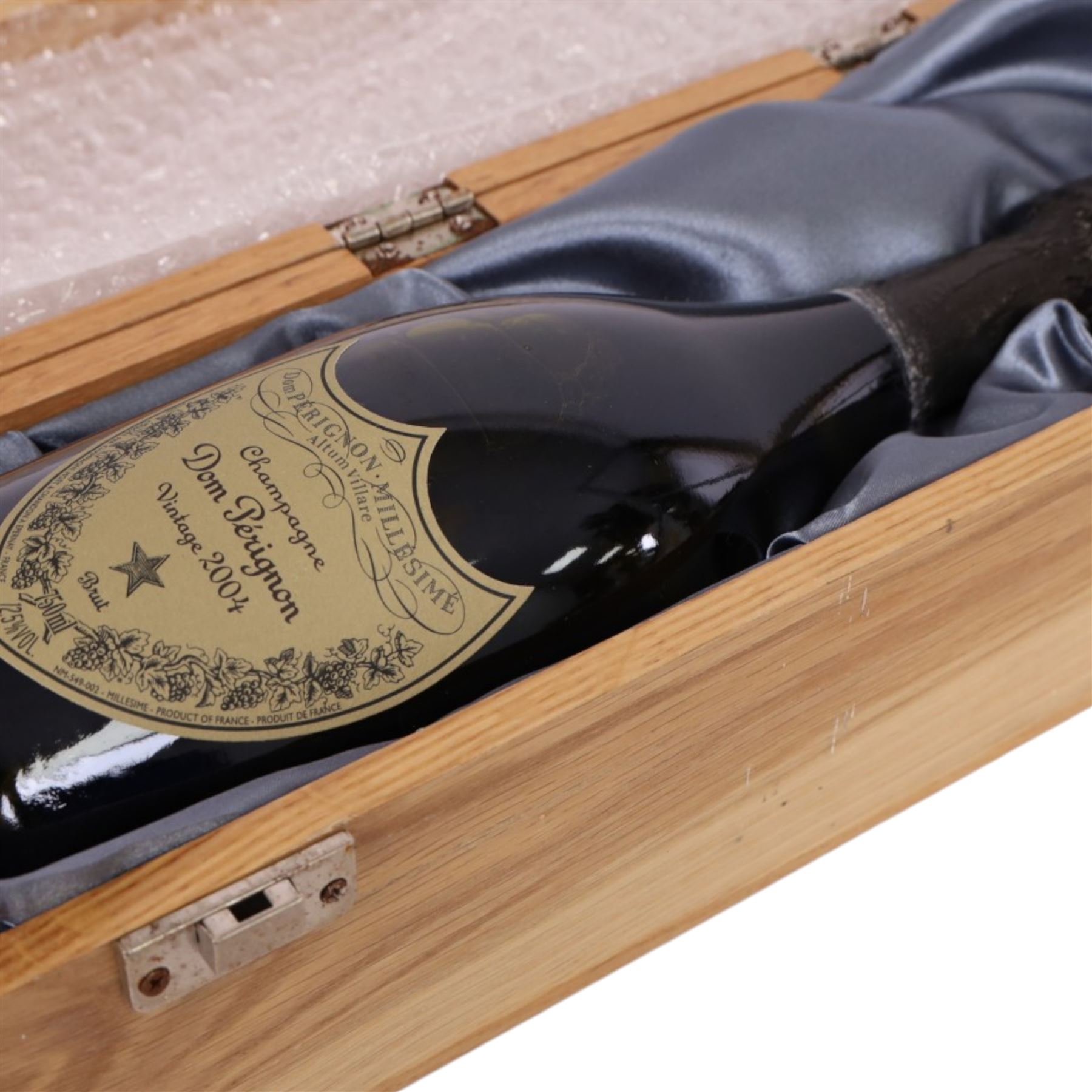 Dom Perignon 2004 vintage champagne, 12.5% 750ml in presentation box 