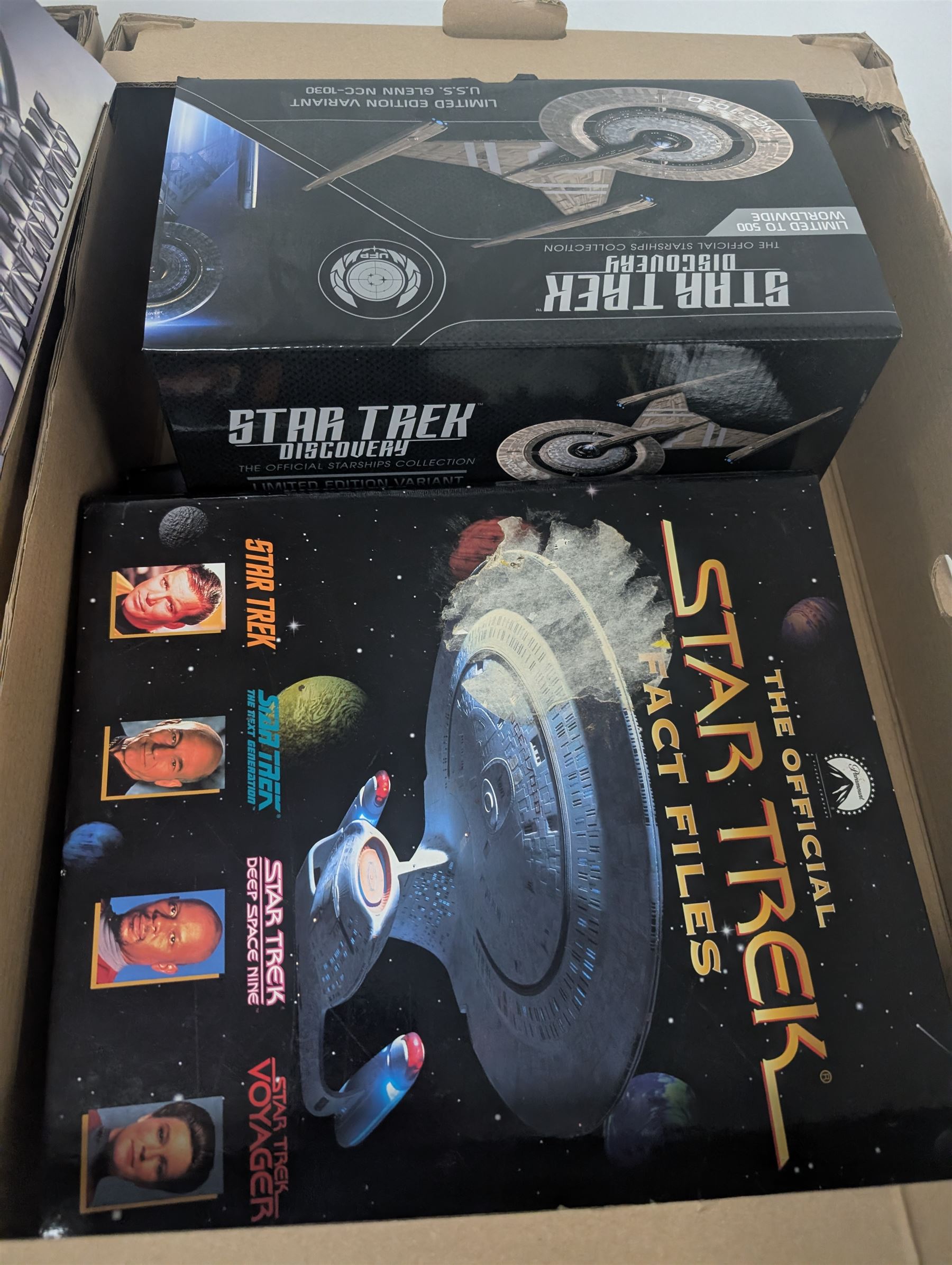 Star Trek collectables, including limited edition Eagle Moss Star Trek Discovery USS Glenn NCC-1030 model, Legends in 3 Dimensions Locutus of Borg bust, Star Trek Fact Files, limited edition placemats, Skybox Collectors Card packs and a quantity of Star Trek t-shirts