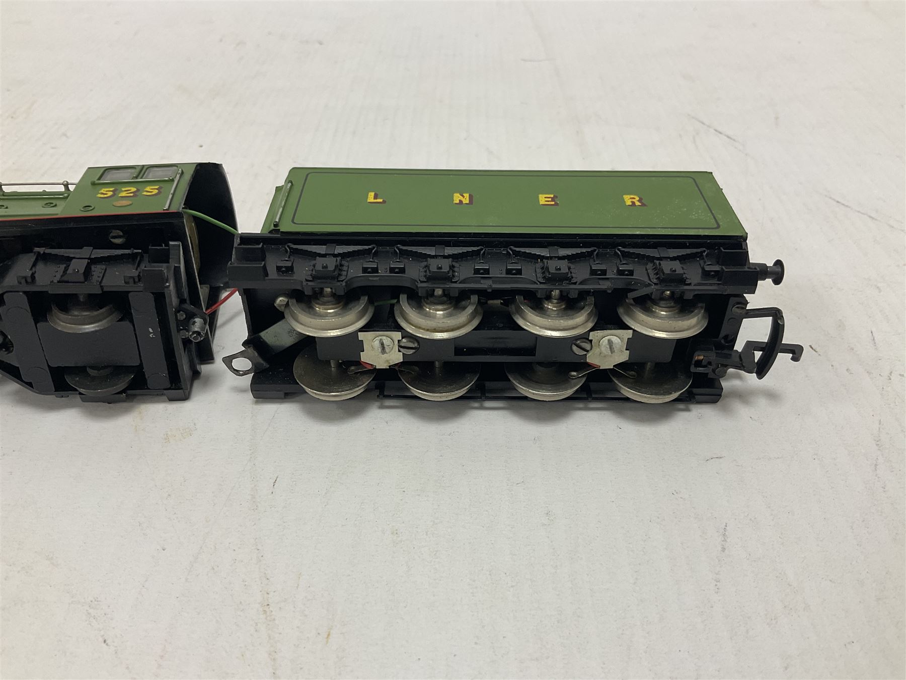 Various makers ‘00’ gauge - Hornby Class D41/1 4-4-0 ‘Yorkshire’ locomotive no.62700 in BR black and Green Schools Class 4-4-0 ‘Wellington’ locomotive no.30902 in BR green; G&R Wrenn Class R1 Tank 0-6-0T locomotive no.1127 in green; Trix Trains Class A2 4-6-2 ‘A.H.Peppercorn’ locomotive no.525 in LNER green (4) 