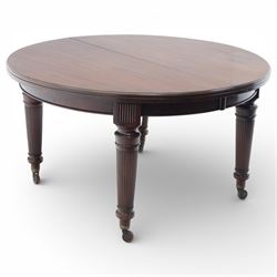 Spillman & Co. London - large Victorian mahogany extending dining table with three additional leaves, upon turned and reeded supports with ceramic castors, bearing ivorine label beneath detailed 'Spillman & Co. St. Martins Lane, London', extends to 302cm