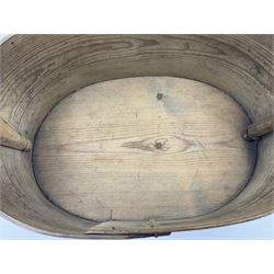 19th century Scandinavian Svepask / Tine box, the pine oval form body with notched posts and conforming lid decorated with Folk Art style pokerwork decoration and single carry handle, L38cm