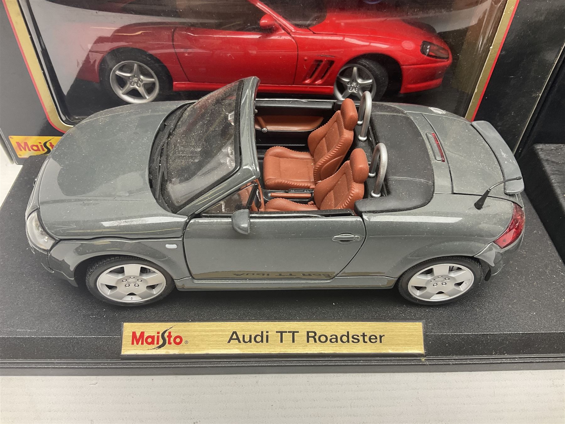 Three Maisto Special Edition 1:18 scale die-cast models - Porsche 550A Spyder, Jaguar 'S' Type and Ferrari 550 Maranello; all boxed; five other unboxed Maisto/Bburago 1:18 scale models; and two Classic Collection lead crystal models of Classic Cars (10)