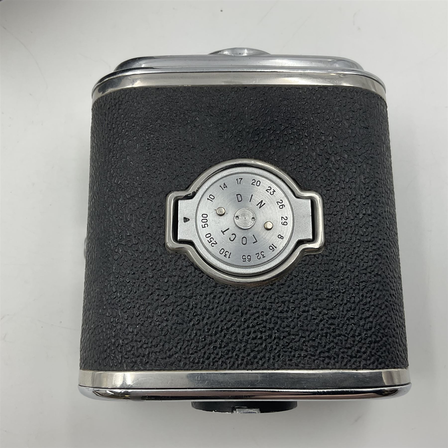 Kueb 88 camera body, with 'Mc Bonha-3 2.8/80' lens serial no 824052