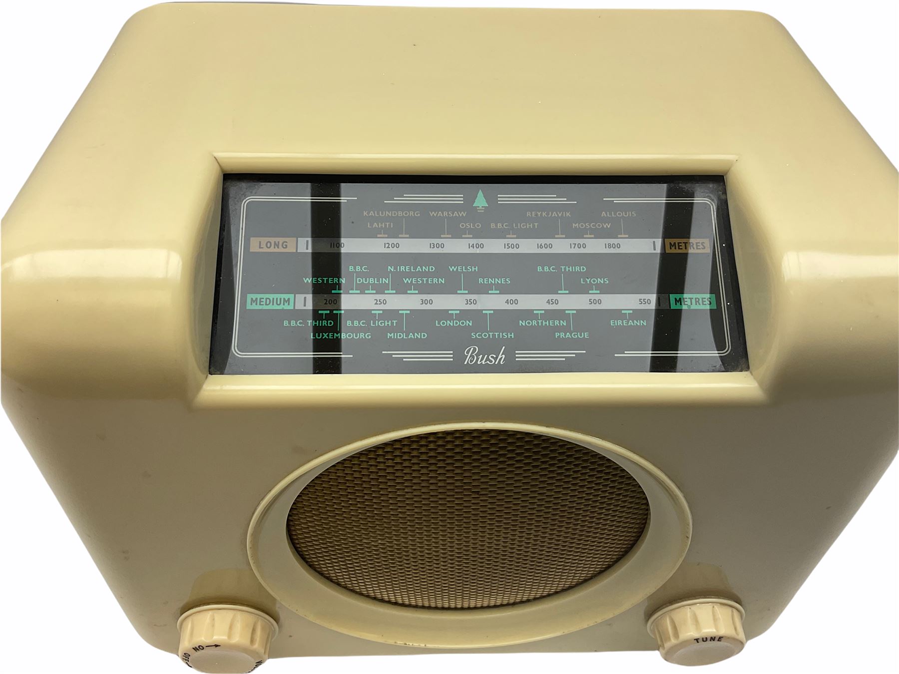 Bush Bakelite radio in cream H23cm, L39cm.  
