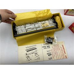 Tri-ang '00' gauge - R389 B12 Class 4-6-0 locomotive No.61572 assembly pack, unopened in factory packaging; four CKD coach assembly kits (three constructed) each containing two coaches/cars; Operating Mail Coach Set; R80 Complete Station Set; R75 Water Tower; and R61 Signal Box; all boxed (9)