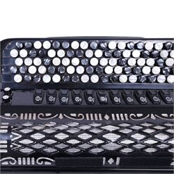 Borsini Professional 5-Row Chromatic button accordion, with 92 chromatic buttons and 120 bass buttons, in black high gloss case, with carry strap and original hard carrycase