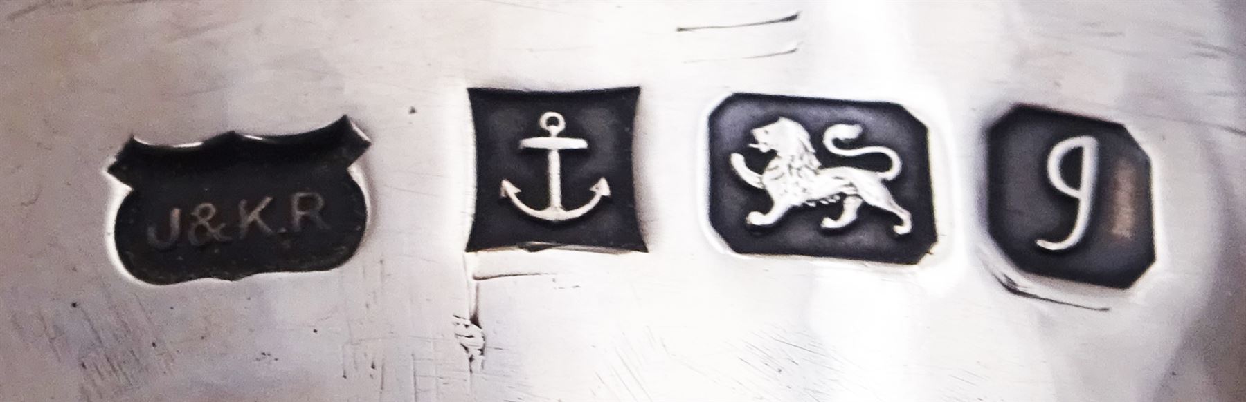 Pair of modern Guild of Hull Silversmiths silver goblets, the bowls each of tapering cylindrical form, with spot hammered finish, upon a tapering foot, etched with abstract lines, hallmarked J & KR, Birmingham 1983, also marked with the three crowns mark of the Guild of Hull Silversmiths, H11.6cm
Notes: Abraham Barachin was the last Hull silversmith to use the Hull mark of three ducal coronets in around 1706. However in 1983 the Assay Offices of Great Britain and the City of Kingston upon Hull granted the Guild of Hull Silversmiths permission to use the City's Coat of Arms as an additional mark on pieces they produced