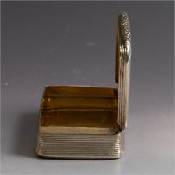 William IV silver snuff box, of rectangular form with rounded corners and embossed lip, the hinged cover with engine turned decoration and vacant cartouche, hallmarked Joseph Willmore, Birmingham 1830, H2cm, W7cm