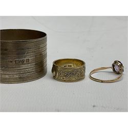 9ct gold stone set ring, silver napkin ring hallmarked Chester and a hallmarked silver gilt ring