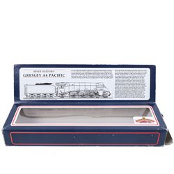 Limited edition 00 gauge Bachmann Class A4 4-6-2 locomotive and tender 'Wild Swan' no. 60021, Shed Code 34A Kings Cross, boxed