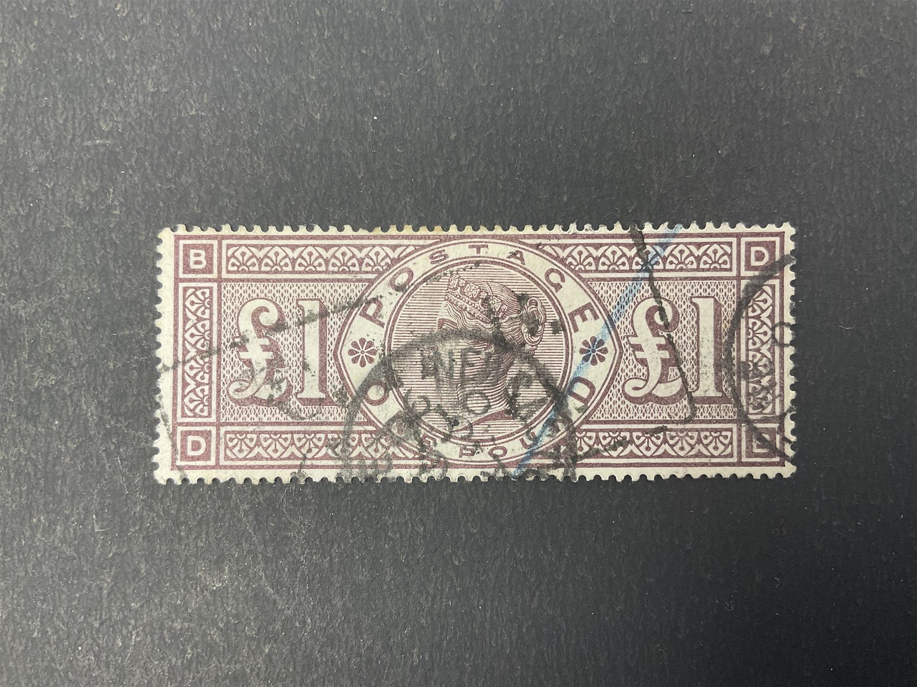 Great Britain Queen Victoria one pound brown-lilac stamp, used, previously mounted