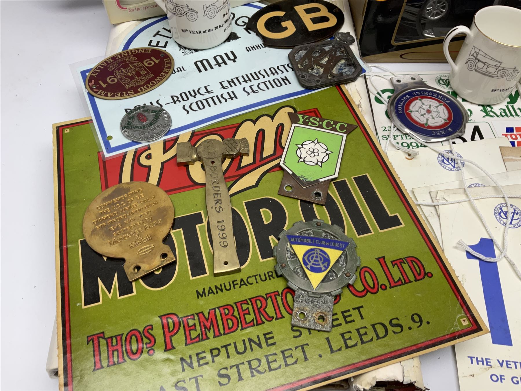 Vintage metal automobile clubs car badges, together with Esso yellow handy oil can,  Maisto 1:18 scale BMW ZA, Urago 1:18 scale BMW M, and other car memorabilia 