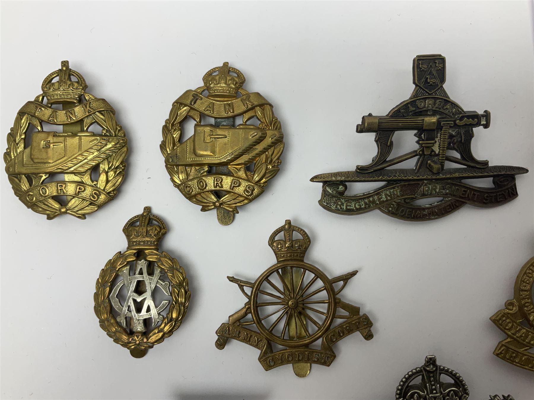 Seventeen cap badges including Expeditionary Forces Canteen, Machine Gun Corps, Tank Regiment, Jewish Battalions, Ordnance Corps, Medical Corps, Cyclist Corps, RFC & RAF, Veterinary Corps, Drake battalion etc (17)