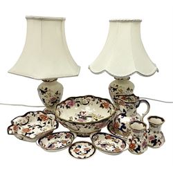Collection of Masons Mandalay pattern, to include two lamps, jug, vases etc 