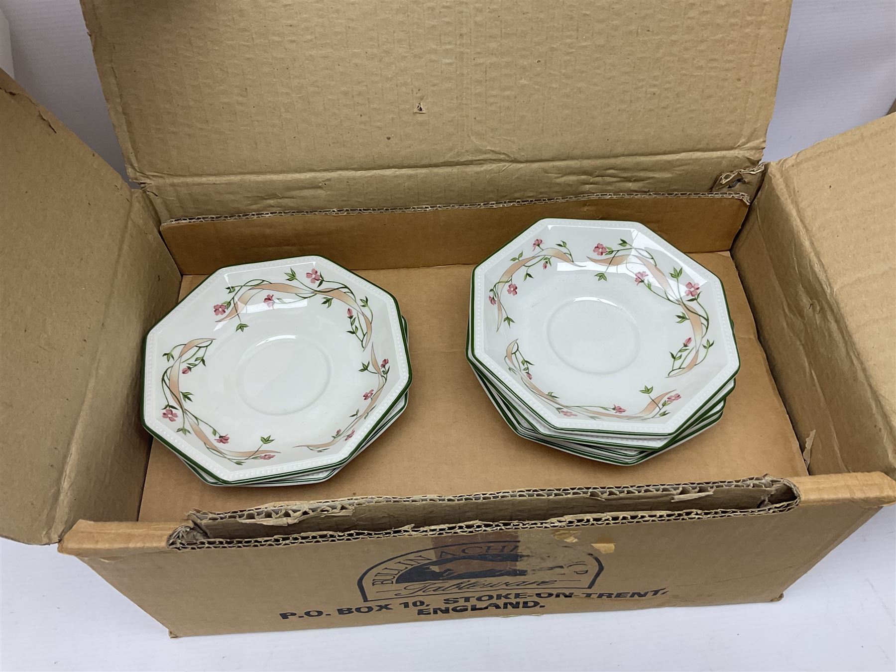 Ringtons Tally Ho pattern Pyrex tea wares, in original box, together with other Ringtons ceramics and other tea wares