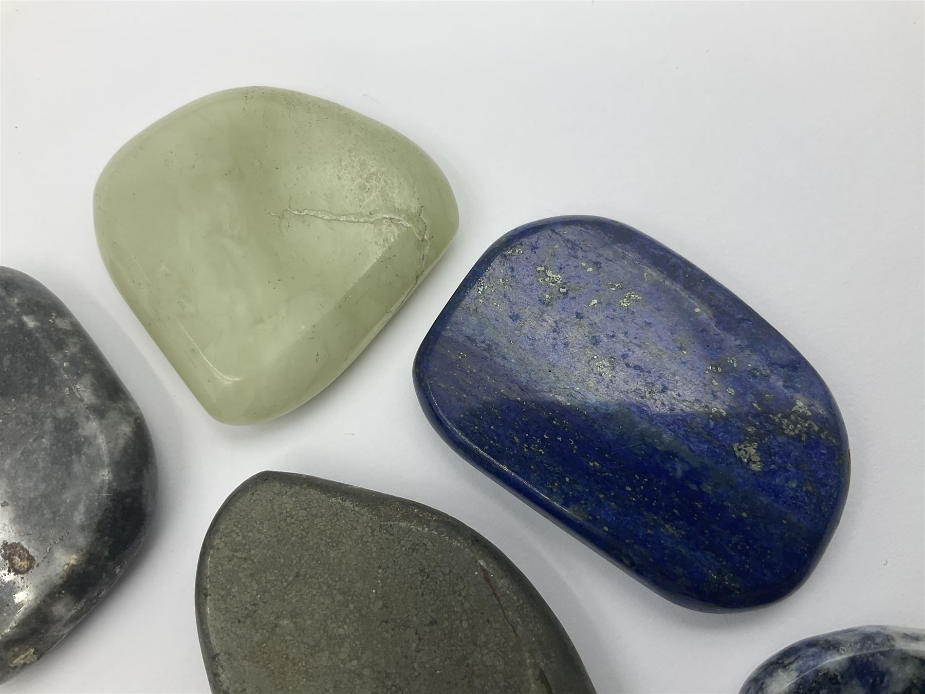 Fifteen mineral specimens, each cut and polished to highlight natural formations, including lapis lazuli, rose quartz, green aventurine, jasper, black obsidian etc, L4cm