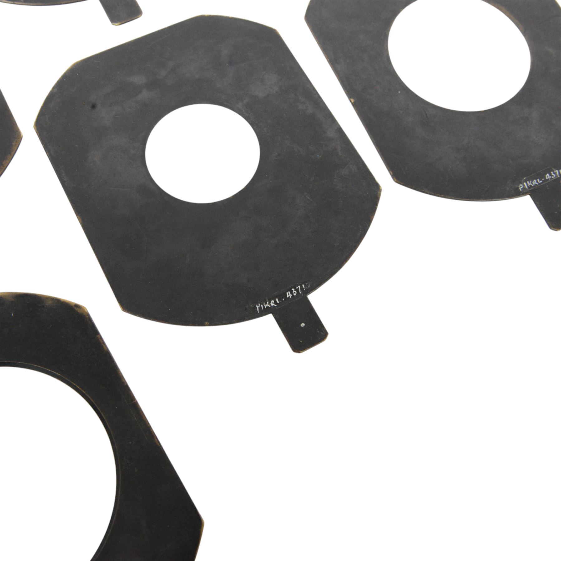 Late 19th century Voigtlander & Sohn large brass Euryscop lens no. 8 serial no. 31590, mounted to long black wooden box, with leather lens cover and seven brass Waterhouse stops, lens case D19cm