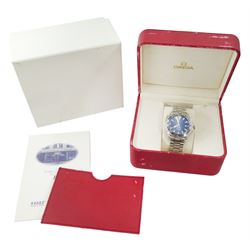 Omega Seamaster gentleman's stainless steel automatic wristwatch, Ref. 168 1640, Cal. 1120, serial No. 80529960, blue wave dial with date aperture and unidirectional rotating bezel, on original stainless steel strap with fold-over clasp, boxed with receipt