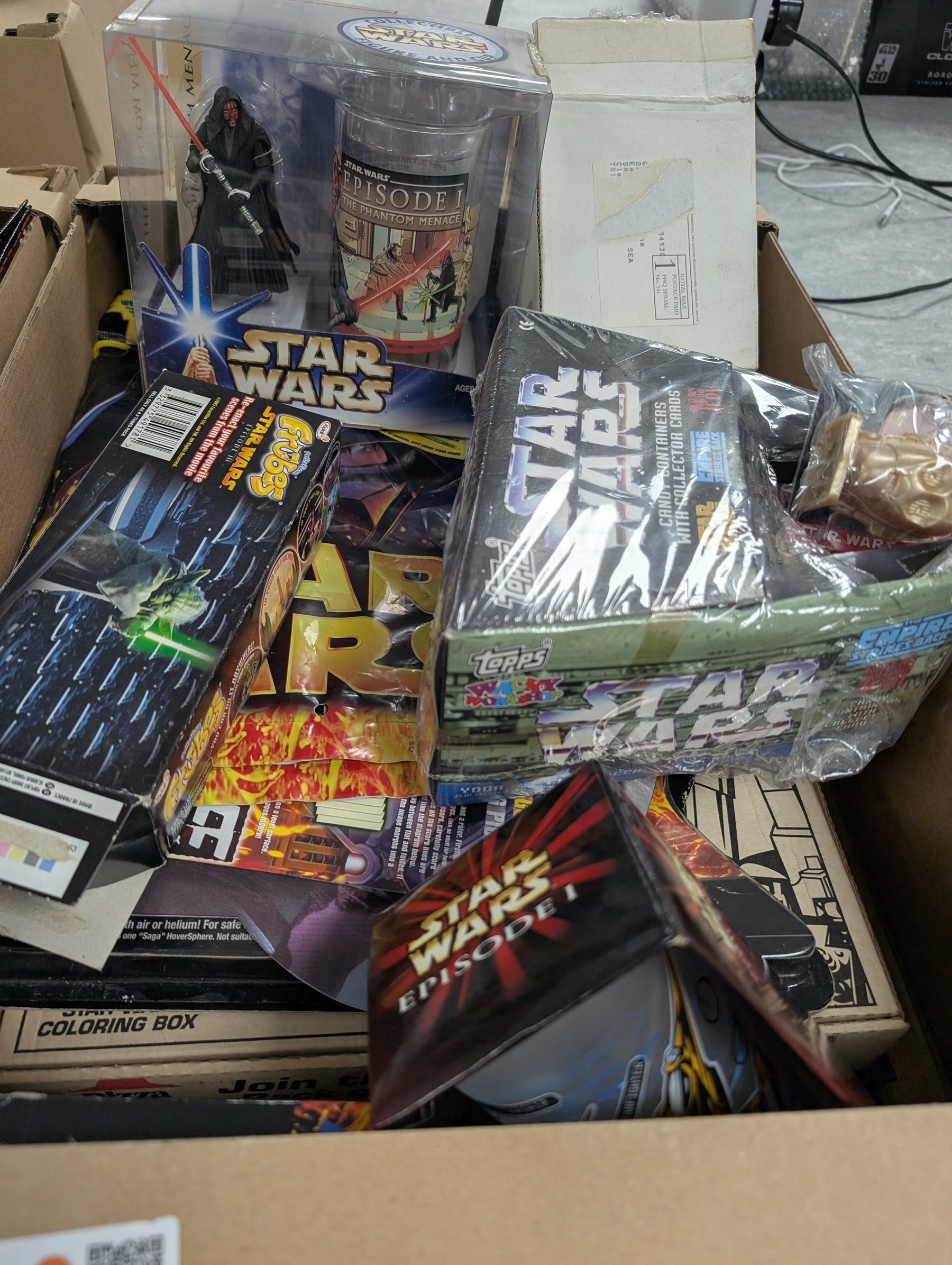 Large collection of Star Wars collectables, including figural mugs, books, talking bank, Darth Maul container, glasses, etc, in five boxes