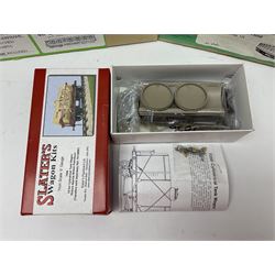 Eighteen boxed '0' gauge model railway kits for coaches and wagons from various makers, to include Roxey Mouldings, Slater’s Wagon Kits, Parkside Dundas, Blacksmith Models etc, all in original boxes (18)