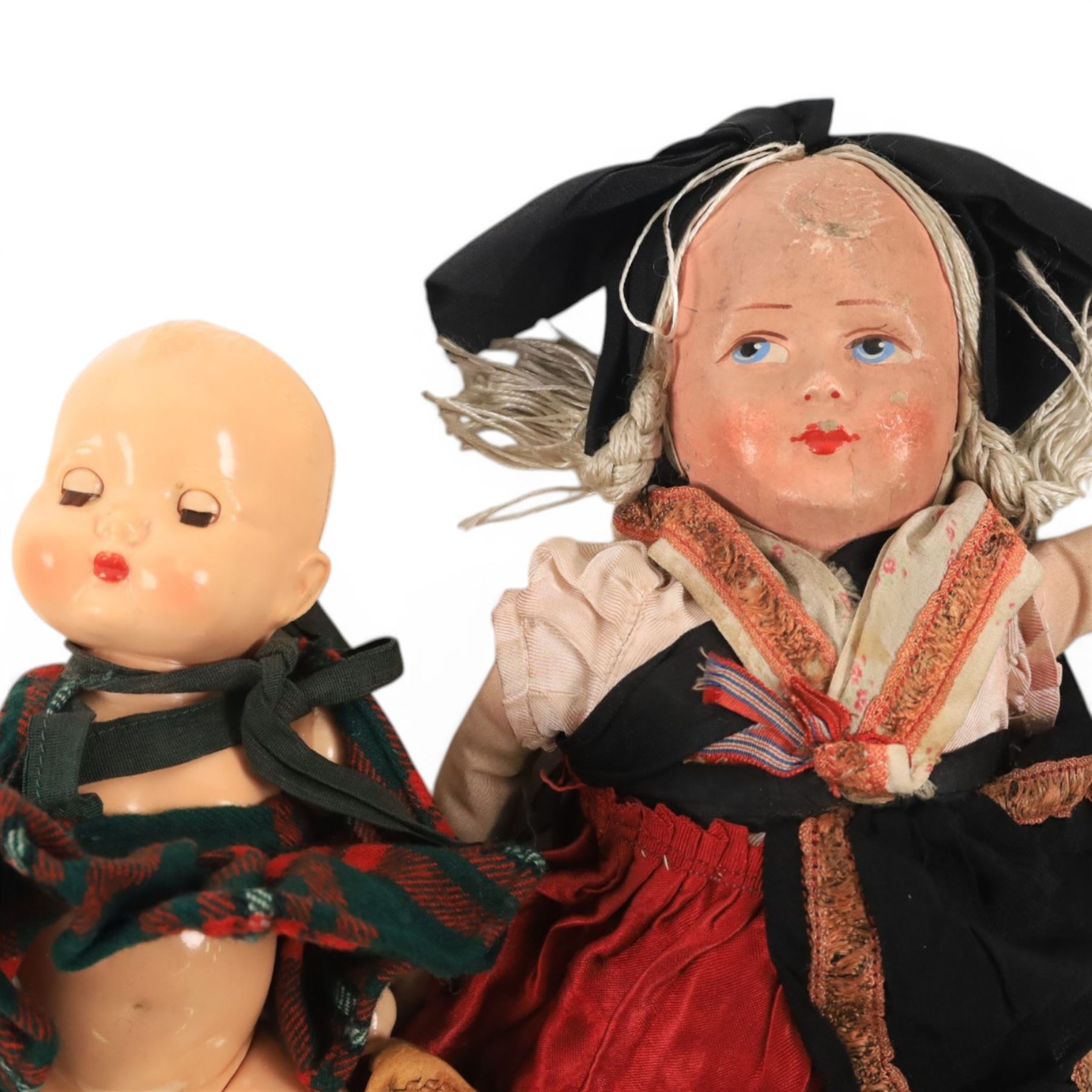 Vintage dolls including Japanese Ichimatsu doll, ragdoll with papier mache head, etc