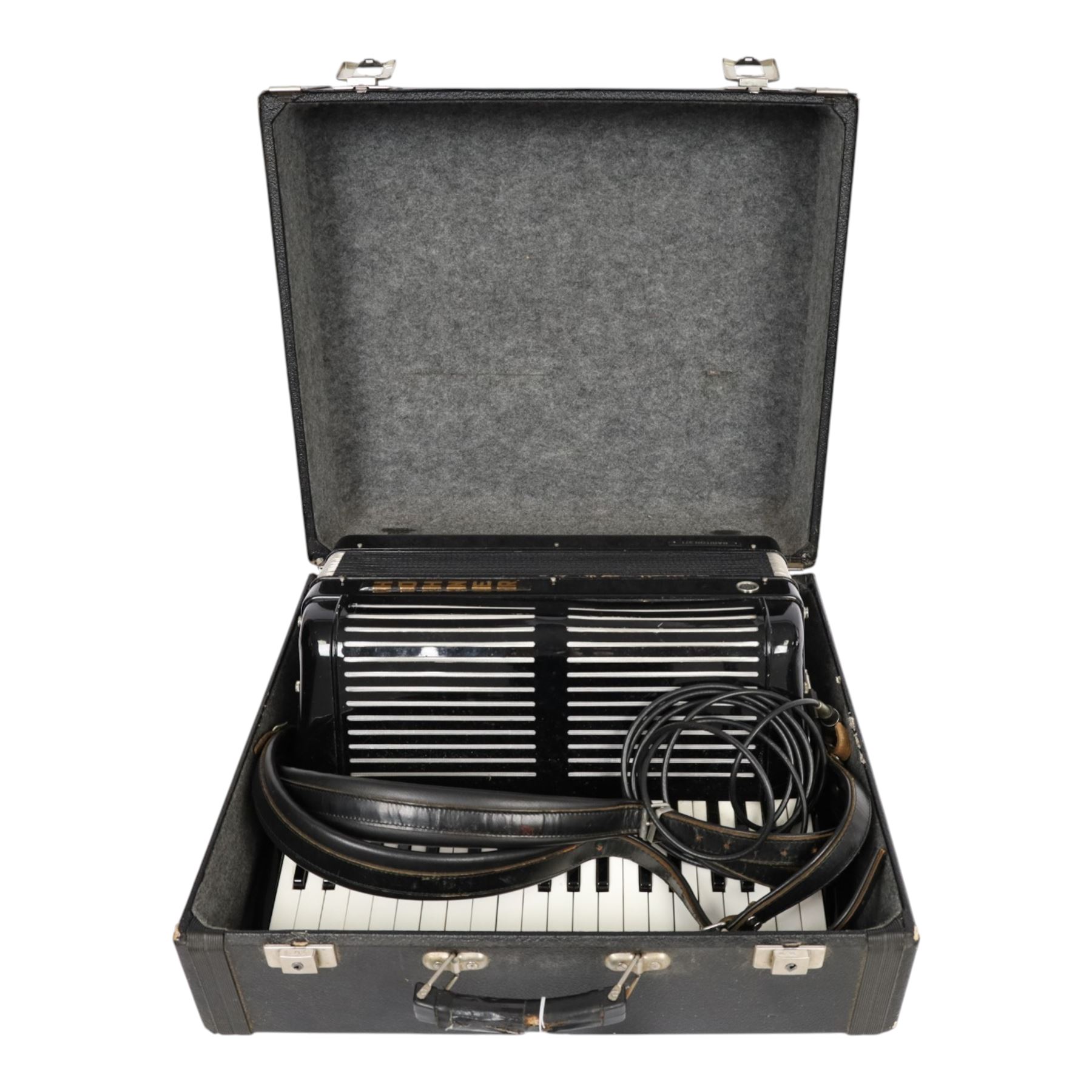 Hohner Bariton 371 basso piano accordion, with 37 keys, in black gloss finish, with carry stap and hard case