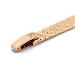 Omega Ladymatic 9ct gold automatic wristwatch, Cal. 661, silvered dial with baton hour markers, on integral 9ct gold bracelet, Birmingham 1968