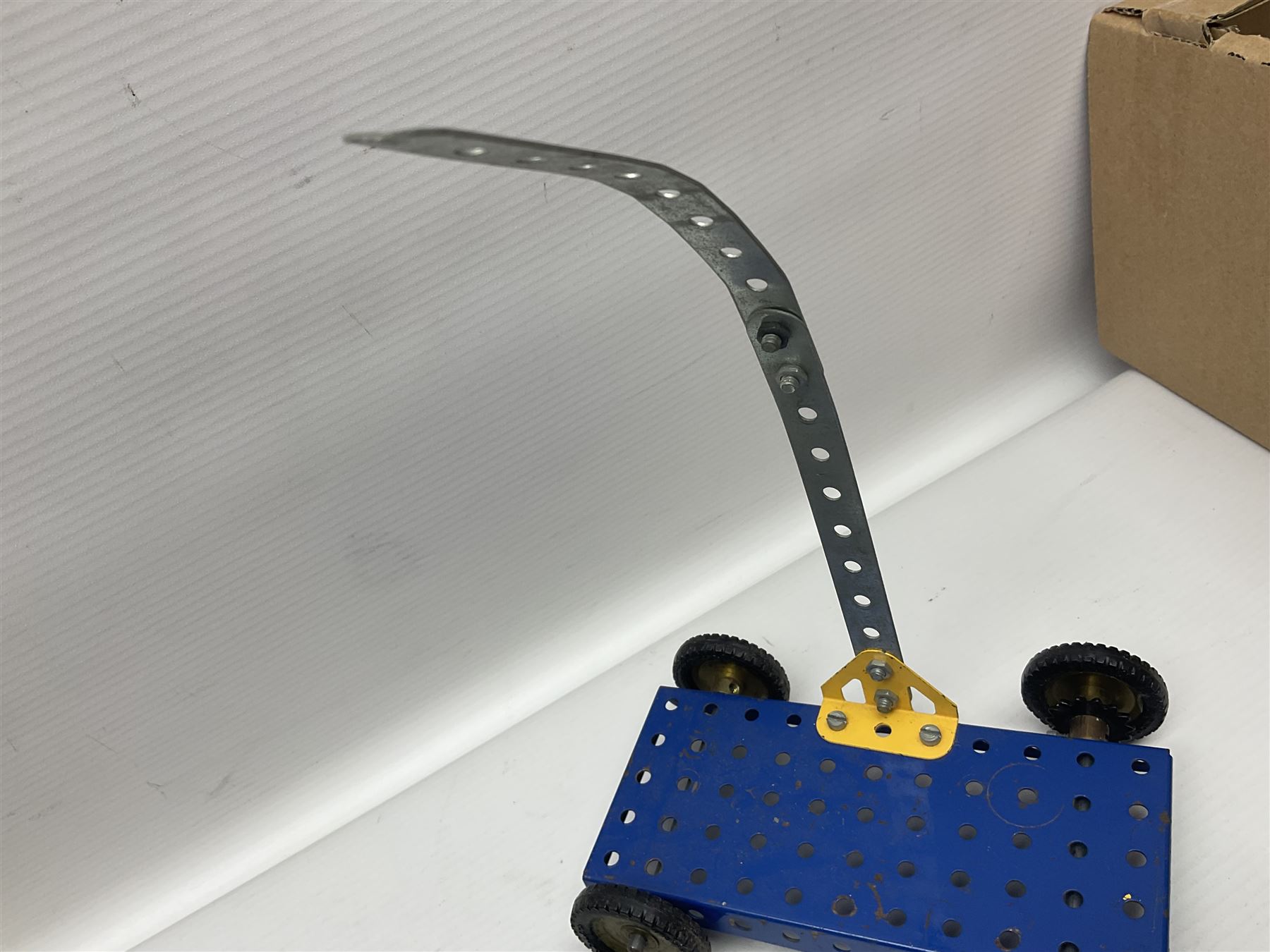 Hornby '00' gauge - Class 35 Hymek Diesel Hydraulic B-B locomotive No.D7063; Class 101 Holden Tank 0-4-0 locomotive No.101; nine wagons/coaches; track and controller; and 1978 catalogue; together with small quantity of loose Meccano with two booklets; all unboxed