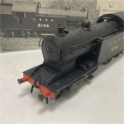 ‘00’ gauge - kit built NER/LNER H1 Class 4-4-4T steam locomotive no.2161 finished in LNER black with DJH Models box; together with a further kit built 4-4-2T steam locomotive no.2146 finished in LNER black (2)