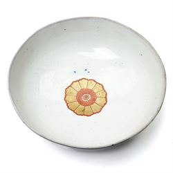 Pair of 19th century Samson of Paris bowl decorated in gilt with flowers and trailing leaves on a dark blue ground, the interior of one with a Japanese flower and the other with a floral spray D26cm 
Provenance: property of a Nobleman