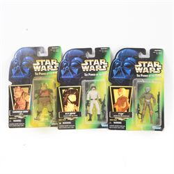 Fifteen Kenner Star Wars The Power Of The Force Collection 2 action figures, comprising Malakili no. 69723, 2-1B Medic Droid no. 69618, Momaw Nadon no. 69629, 4-Lom no. 69688, Admiral Ackbar no. 69686, Admiral Ackbar with Holo Card Back no. 69686, ASP-7 Droid no. 69704, ASP-7 Droid with Holo Card Back no. 69704, Bib Fortuna no. 69812, Saelt Marae no. 69721, R5-D4 no. 69598, Dengar no. 69687, Jawas no. 69607 and Gamorrean Guard no. 69693, all on green card backs