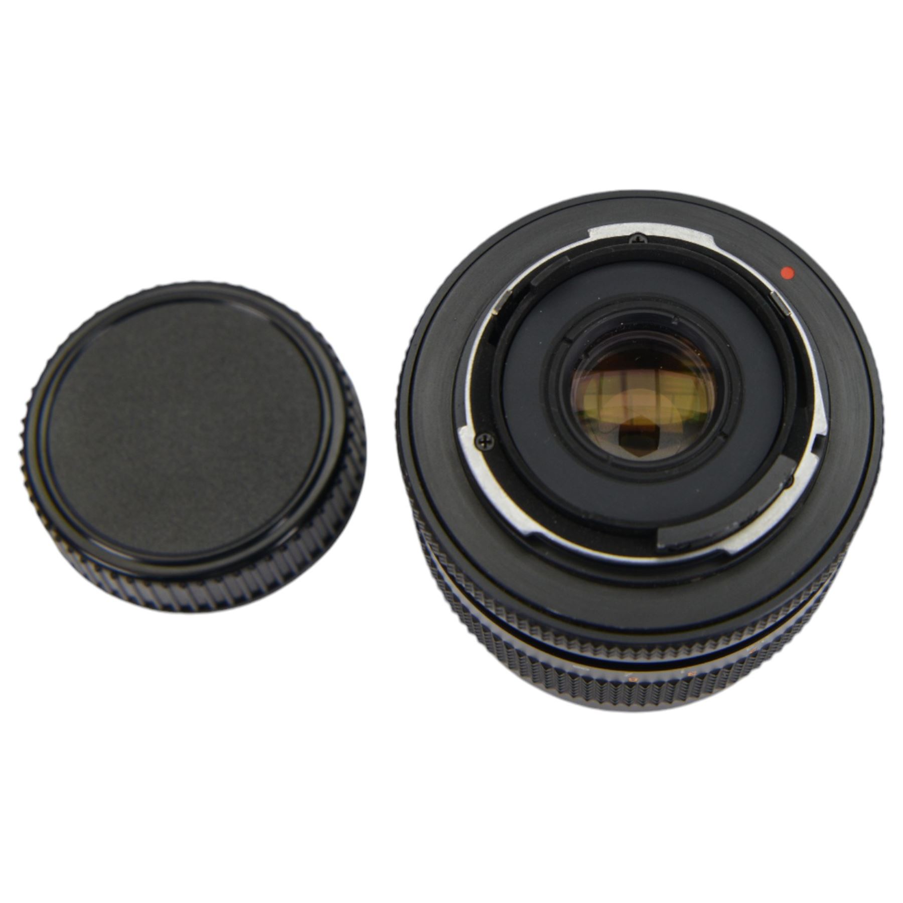 Carl Zeiss Distagon 2,8/28 T* lens serial no. 6632097, with Contax lens cover