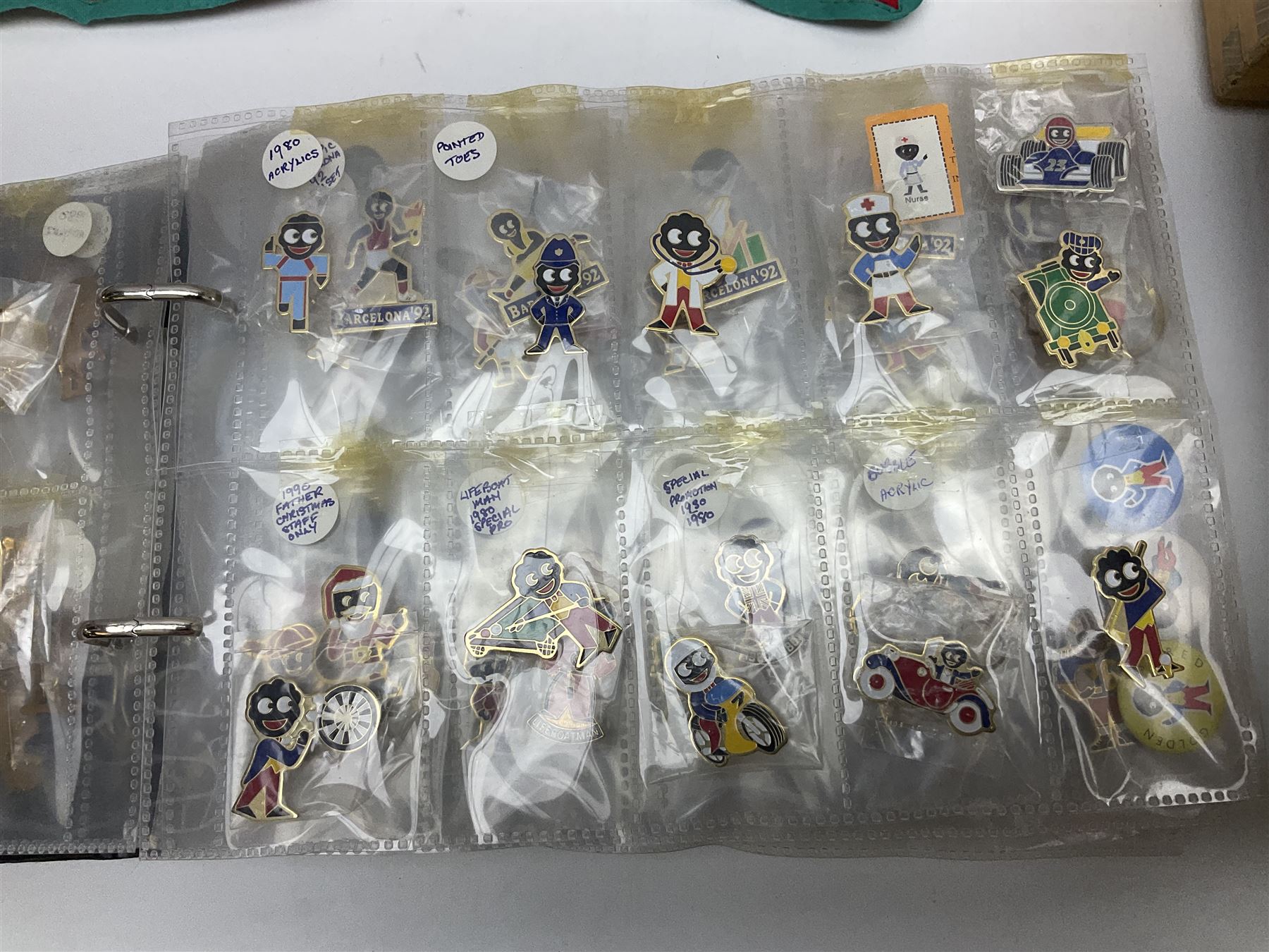 Large collection of Robertson's Golly memorabilia including badges, seven band figures, ceramics, toast racks etc