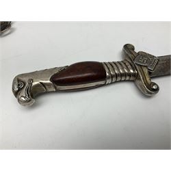 WW2 German RAD (Reichsarbeitdienst) Leader's hewer dagger,  the 25.5cm fullered steel blade engraved Arbeit Adelt (Work Enables) with Eickhorn squirrel maker's mark; scrolling cross-piece, mahogany grip and eagle pommel; in decorative plated scabbard L40cm overall.