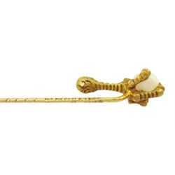 Swedish 18ct gold eagle talon claw stick pin set with a single cultured pearl, hallmarked