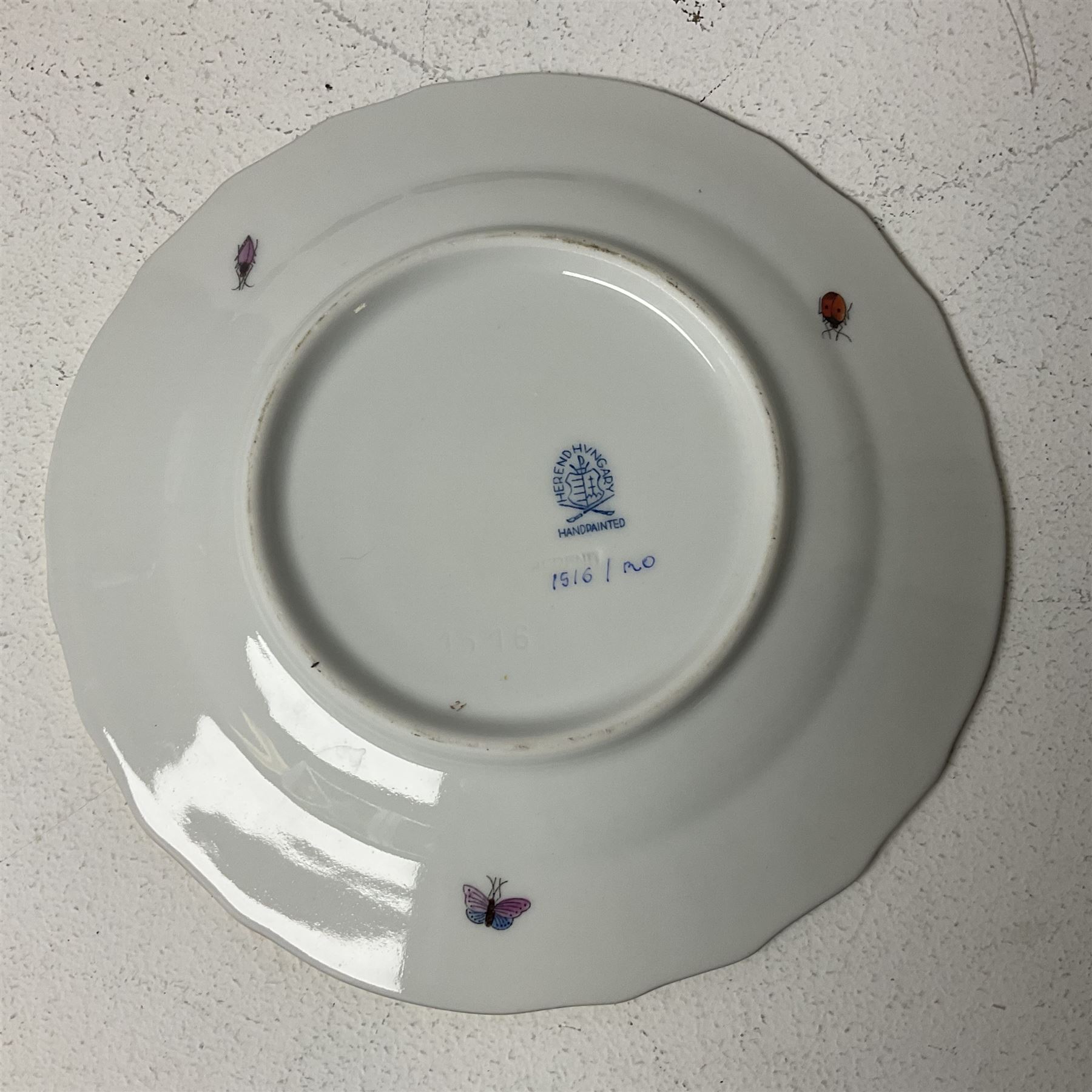 Herend of Hungary Rothschild bird pattern, part tea service, comprising two large teacups and saucers, two teacups and three saucers, milk jug, sugar bowl, five dessert plates and two side plates (18)