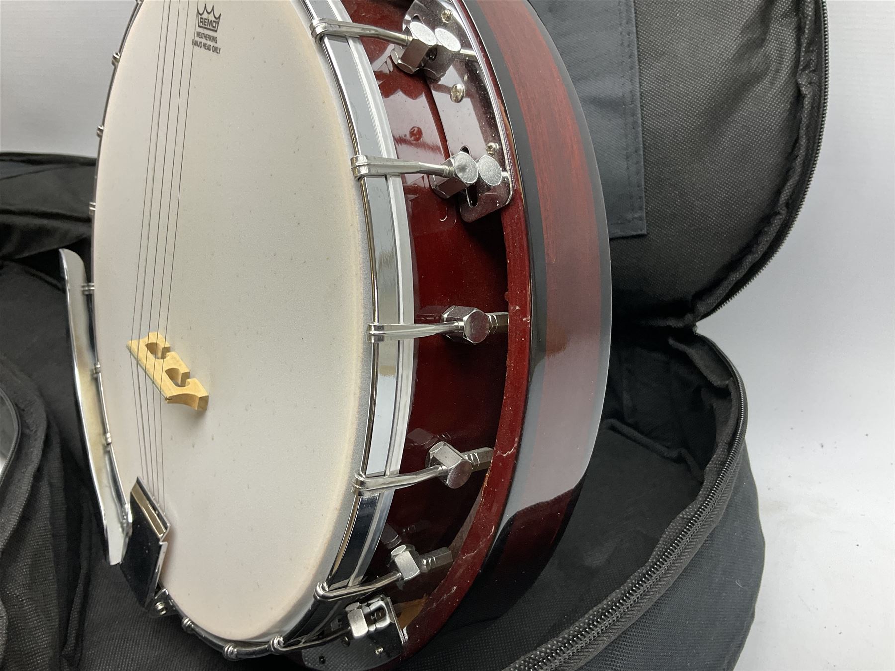 Classic Cantabile five-string banjo with sapele mahogany back L97.5cm; in soft carrying case