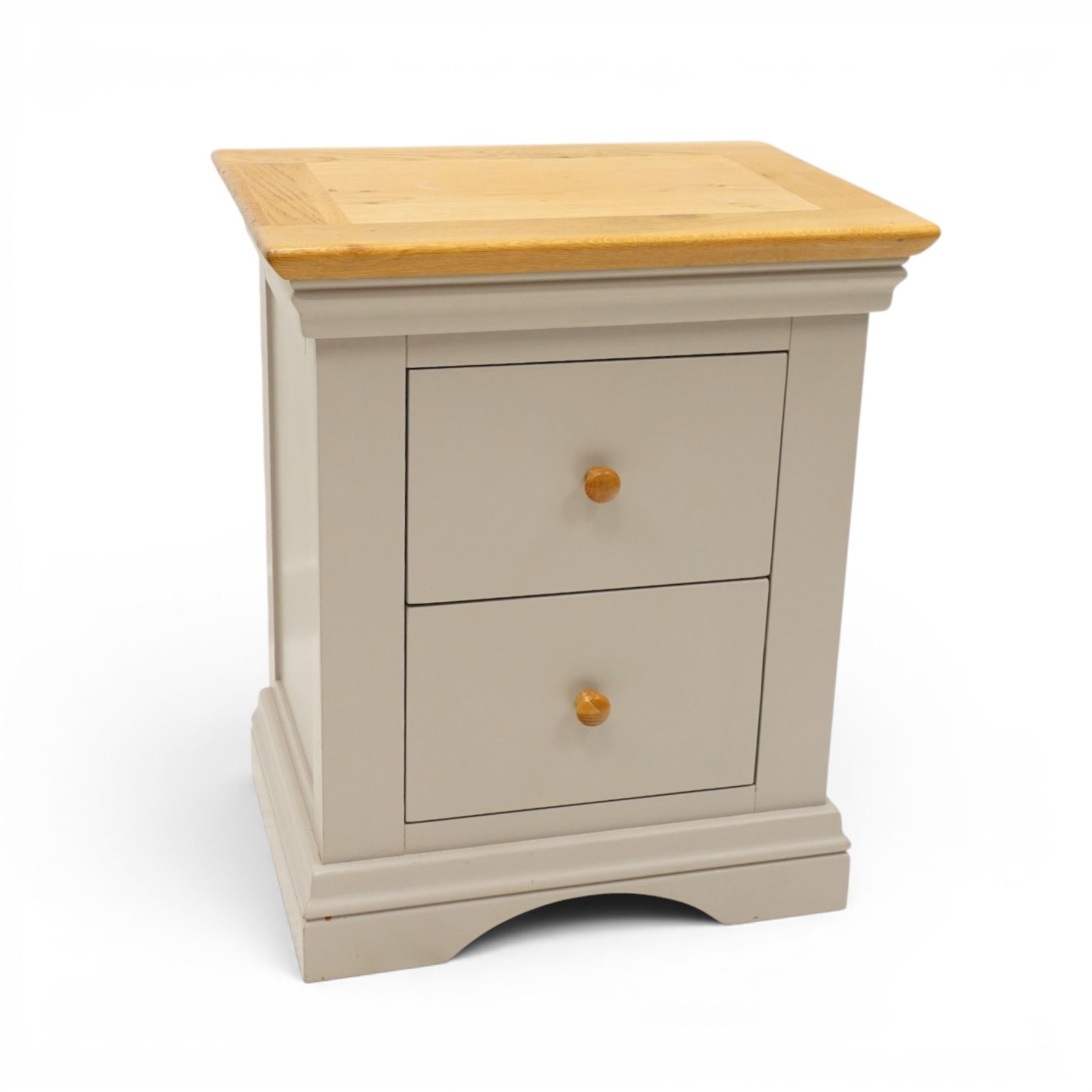 Modern bedroom suite comprising; a dresser, blanket box, bedside table, oak tops over a pale blue with wooden turned knobs

Dresser (H 77cm, D 48cm, W 107cm)
Blanket box (H 51cm, D 48cm W 91cm)
Bedside table (H 64cm, D 39cm, W 54cm)