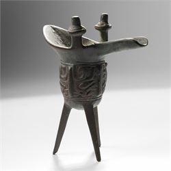 Chinese bronze archaistic tripod vessel, with twin posts, H16cm 